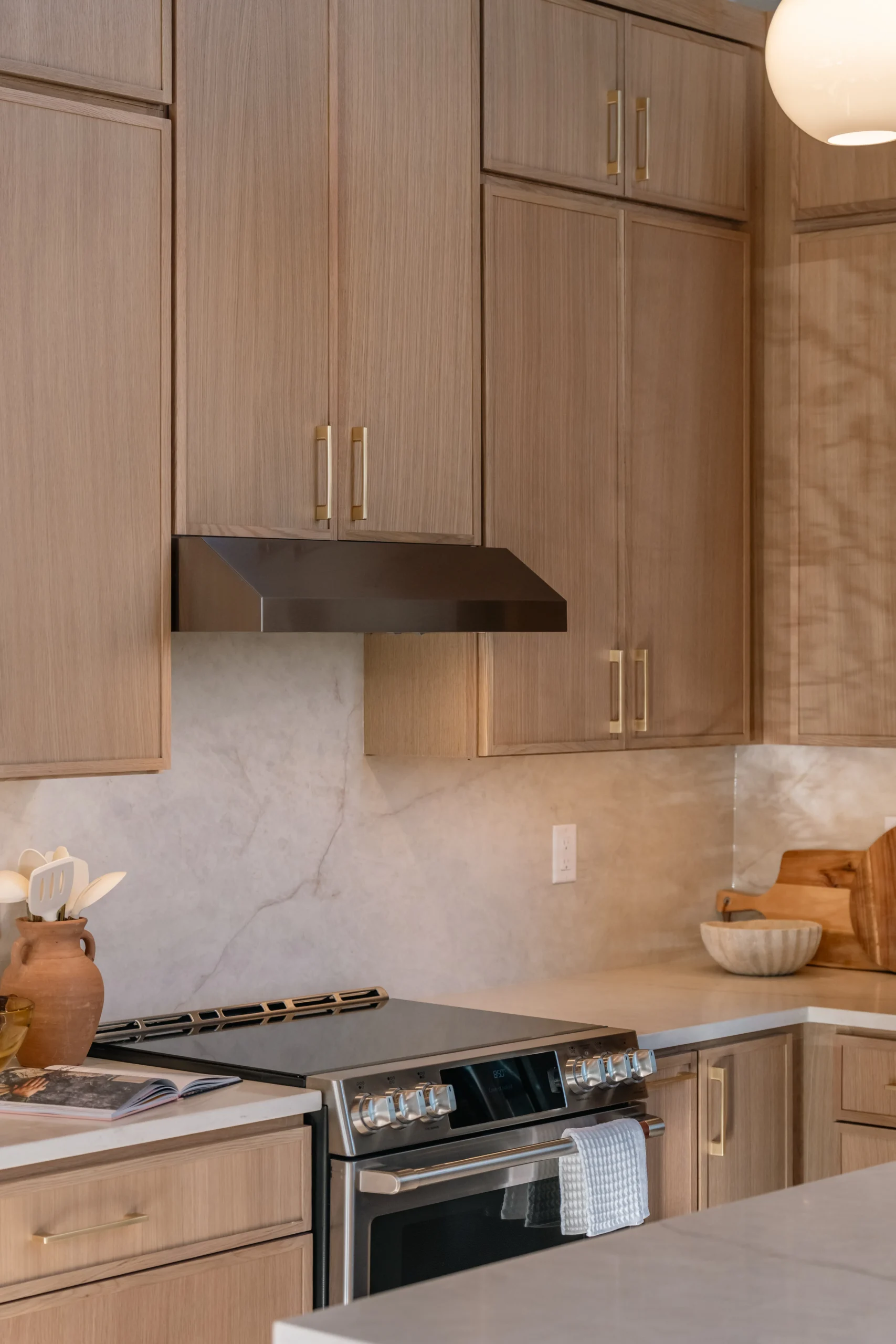 Bellevue, WA — Kitchen, Baths, Laundry + Flooring project image