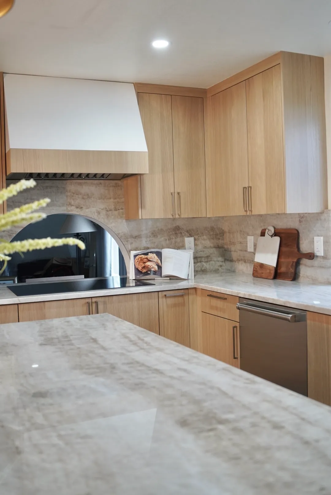 Federal Way, WA — Kitchen + Guest Bath Remodel project image