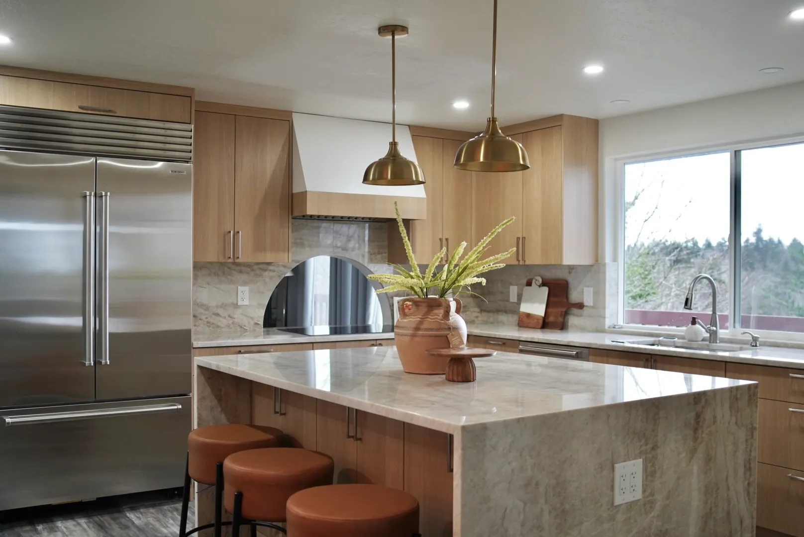 Federal Way, WA — Kitchen + Guest Bath Remodel project image