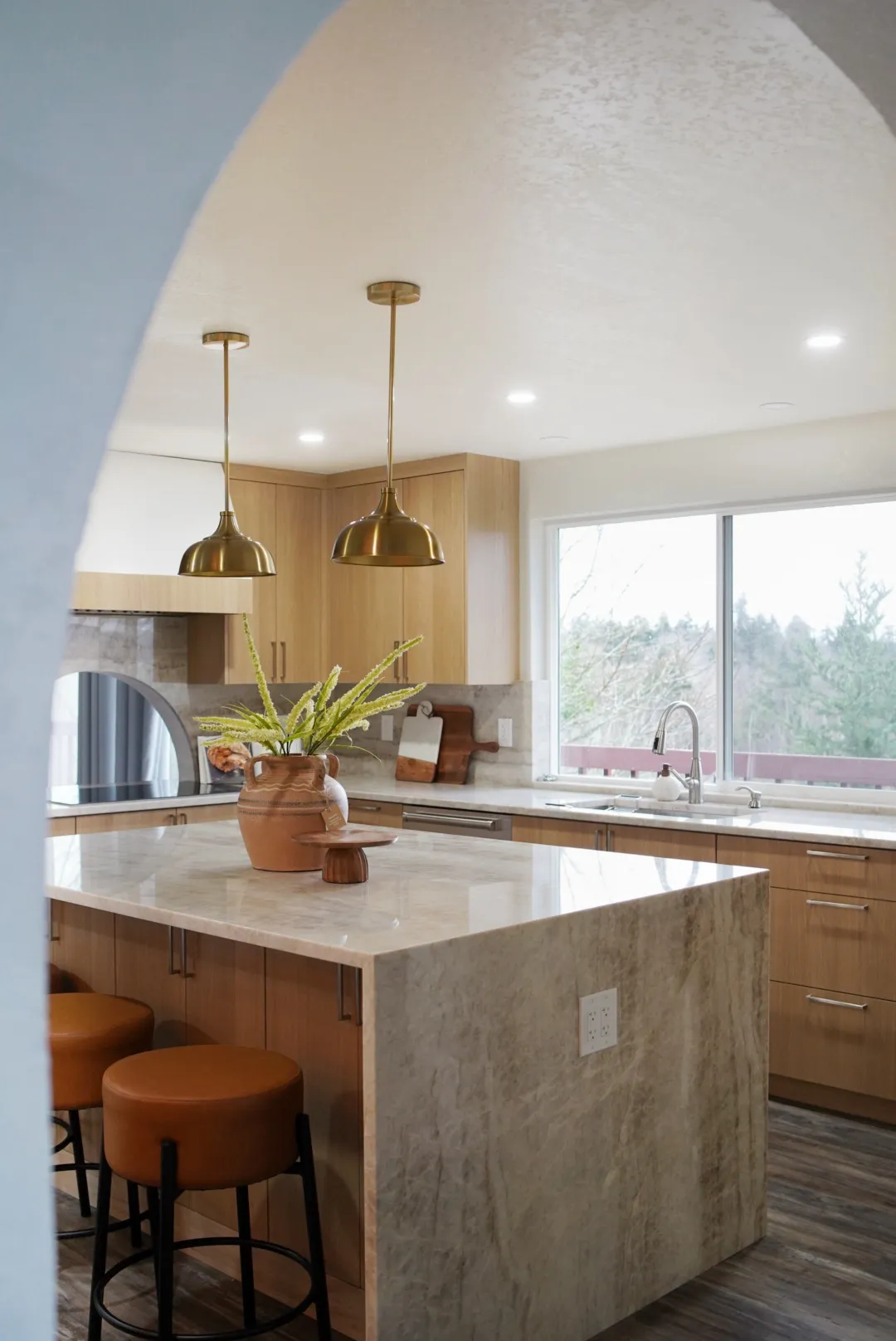 Federal Way, WA — Kitchen + Guest Bath Remodel project image