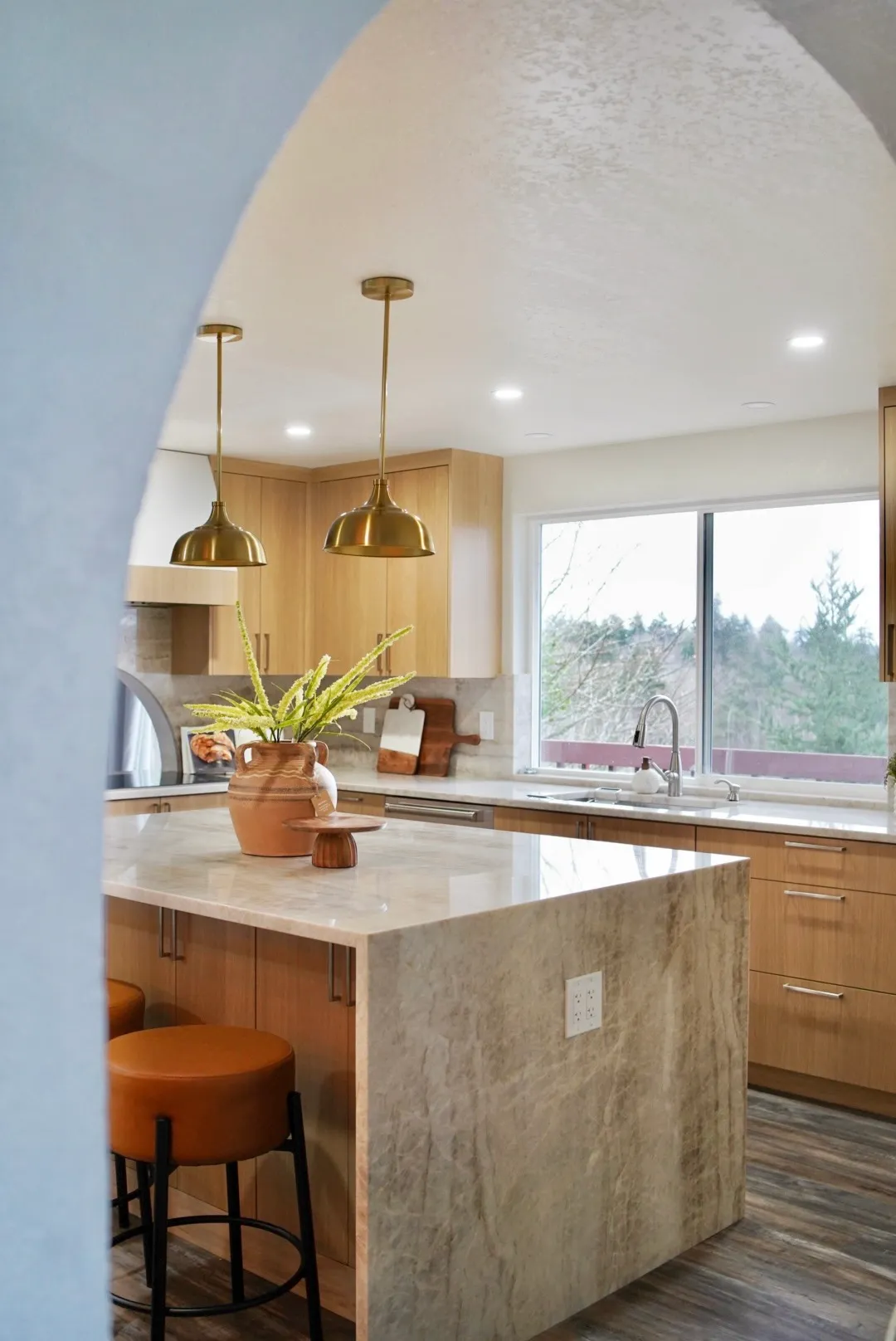 Federal Way, WA — Kitchen + Guest Bath Remodel project image