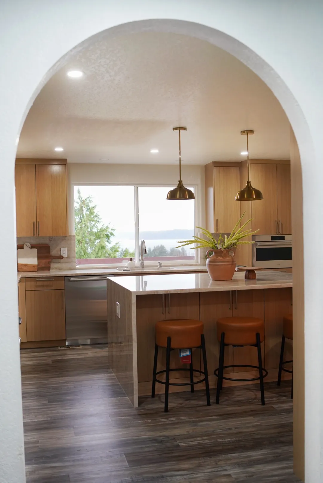 Federal Way, WA — Kitchen + Guest Bath Remodel project image