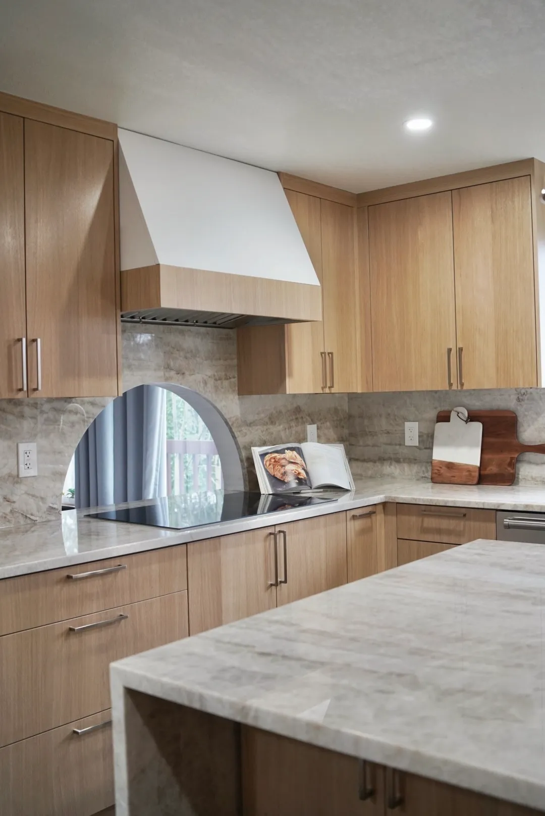 Federal Way, WA — Kitchen + Guest Bath Remodel project image