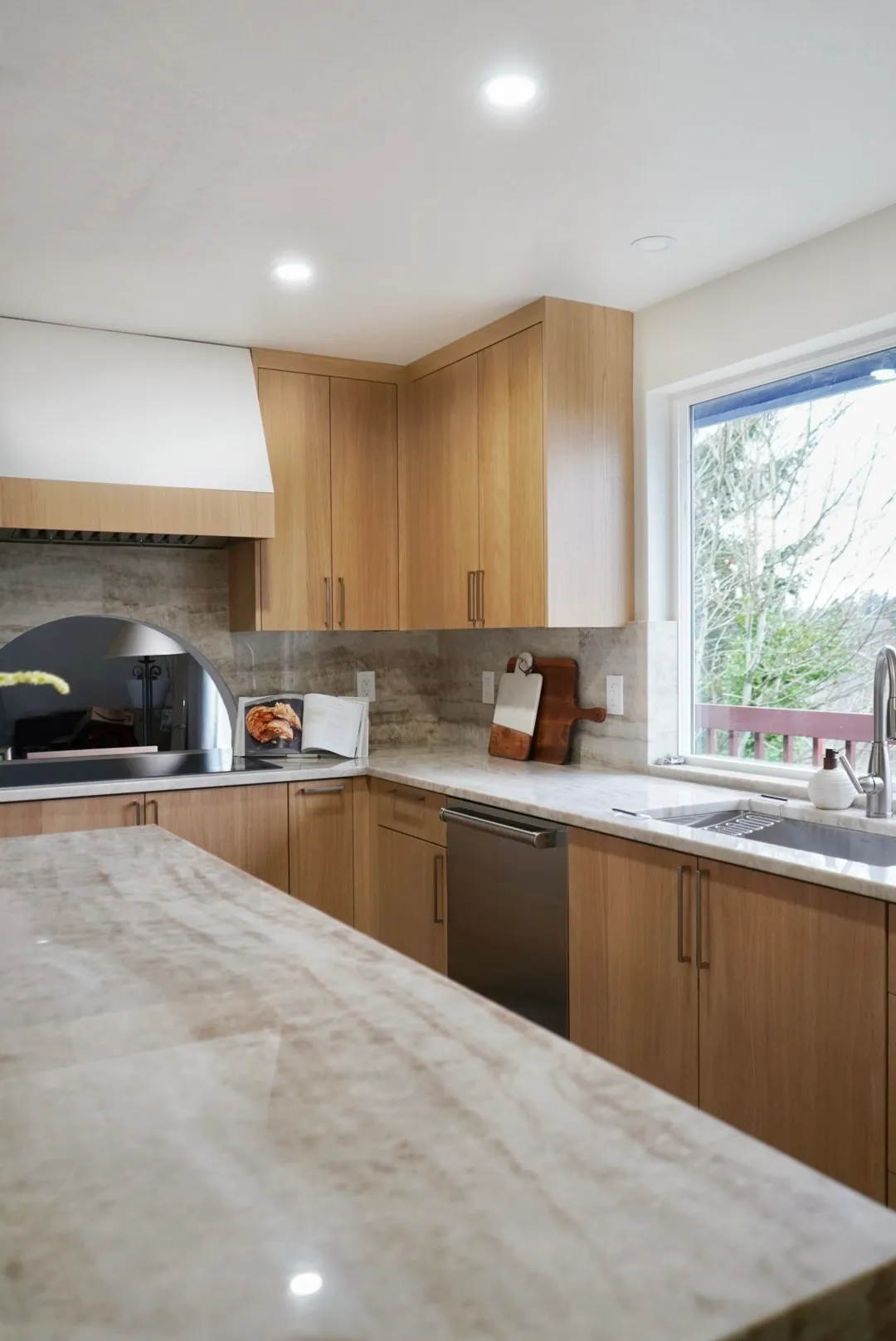 Federal Way, WA — Kitchen + Guest Bath Remodel project image