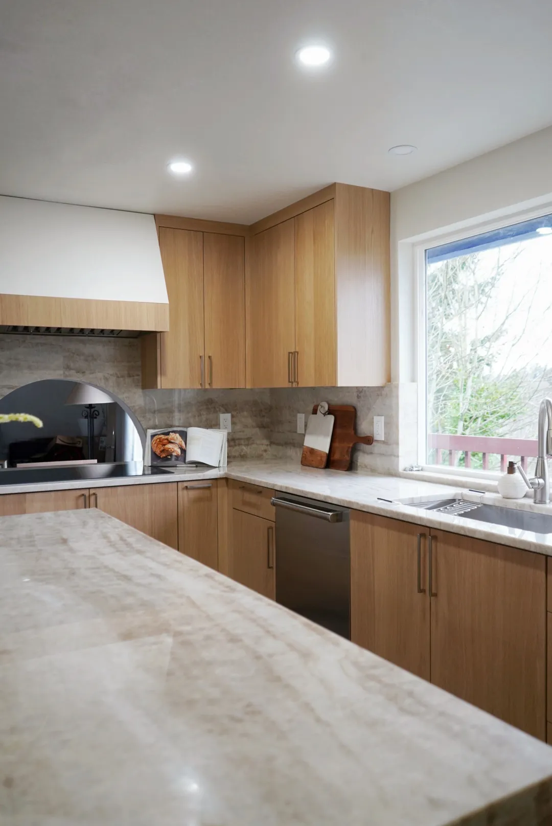 Federal Way, WA — Kitchen + Guest Bath Remodel project image